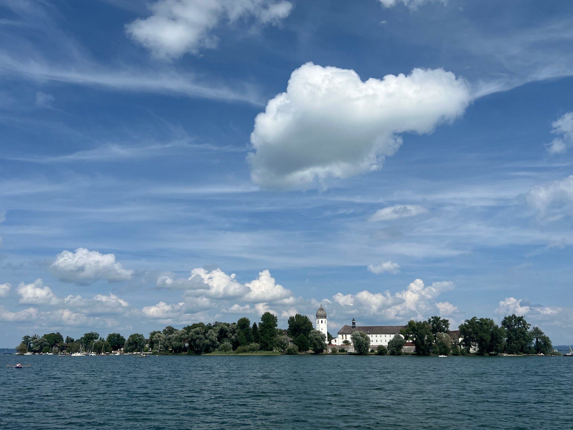 Blick auf die Fraueninsel